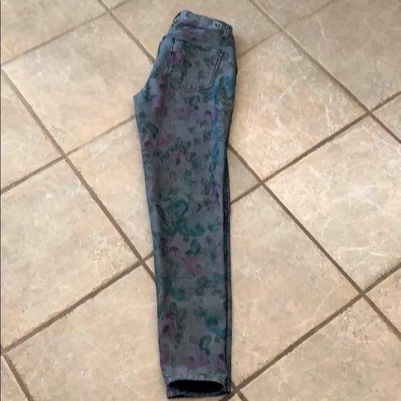 Flip Side Reversible Jeans - Picture 3 of 4